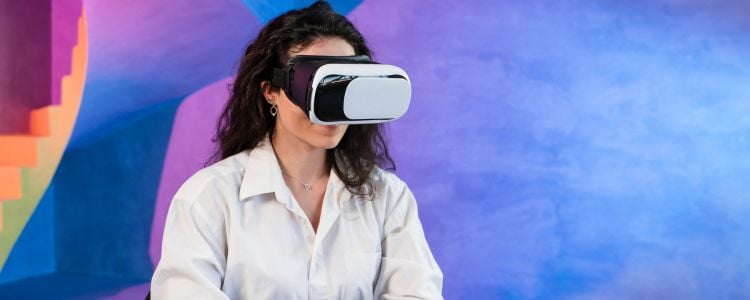 Realidad virtual como una de las tendencias emergentes en medios de comunicación y tecnología